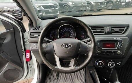 KIA Rio III рестайлинг, 2011 год, 800 000 рублей, 21 фотография