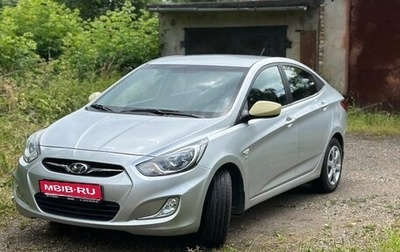 Hyundai Solaris II рестайлинг, 2013 год, 999 000 рублей, 1 фотография