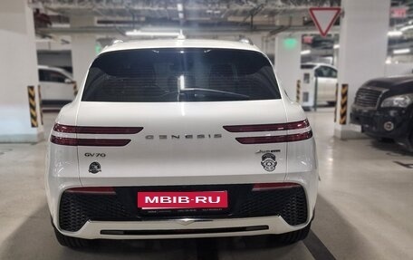 Genesis GV70, 2021 год, 5 500 000 рублей, 6 фотография