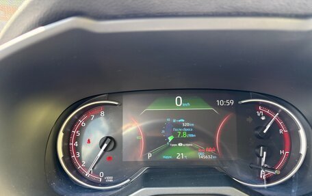 Toyota RAV4, 2021 год, 2 700 000 рублей, 4 фотография