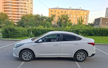Hyundai Solaris II рестайлинг, 2021 год, 980 000 рублей, 3 фотография