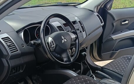 Mitsubishi Outlander III рестайлинг 3, 2007 год, 870 000 рублей, 11 фотография