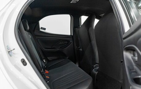 Toyota Yaris, 2021 год, 1 125 000 рублей, 7 фотография