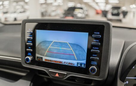 Toyota Yaris, 2021 год, 1 125 000 рублей, 13 фотография