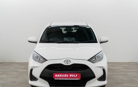 Toyota Yaris, 2021 год, 1 125 000 рублей, 2 фотография