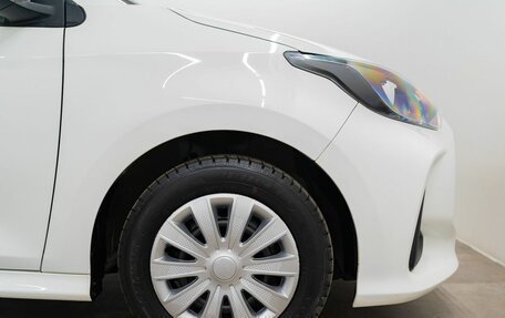 Toyota Yaris, 2021 год, 1 125 000 рублей, 19 фотография