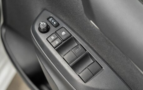 Toyota Yaris, 2021 год, 1 125 000 рублей, 17 фотография