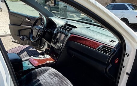 Toyota Camry, 2012 год, 1 630 000 рублей, 7 фотография