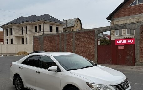 Toyota Camry, 2012 год, 1 630 000 рублей, 2 фотография