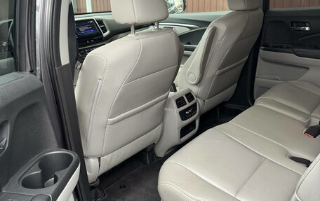 Honda Pilot III рестайлинг, 2017 год, 2 750 000 рублей, 4 фотография