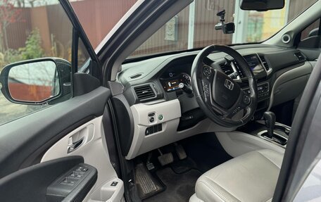 Honda Pilot III рестайлинг, 2017 год, 2 750 000 рублей, 3 фотография
