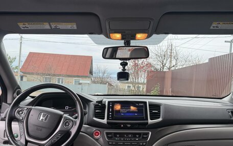 Honda Pilot III рестайлинг, 2017 год, 2 750 000 рублей, 10 фотография