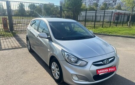 Hyundai Solaris II рестайлинг, 2014 год, 945 000 рублей, 2 фотография