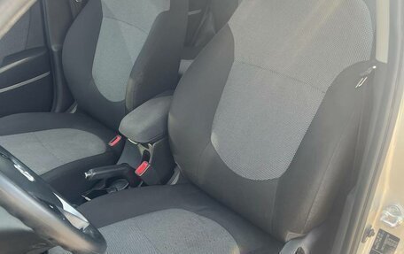 Hyundai Solaris II рестайлинг, 2014 год, 945 000 рублей, 19 фотография