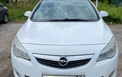 Opel Astra J, 2011 год, 630 000 рублей, 1 фотография