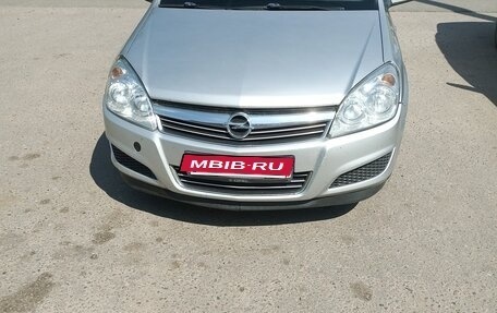 Opel Astra J, 2011 год, 445 000 рублей, 1 фотография