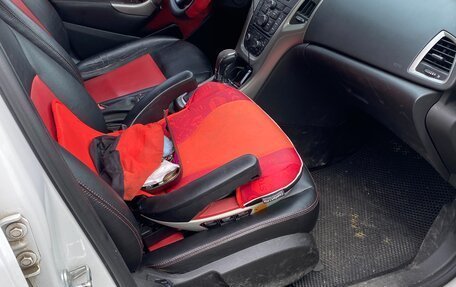 Opel Astra J, 2011 год, 630 000 рублей, 5 фотография