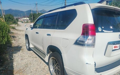 Toyota Land Cruiser Prado 150 рестайлинг 2, 2011 год, 3 700 000 рублей, 3 фотография