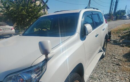 Toyota Land Cruiser Prado 150 рестайлинг 2, 2011 год, 3 700 000 рублей, 2 фотография