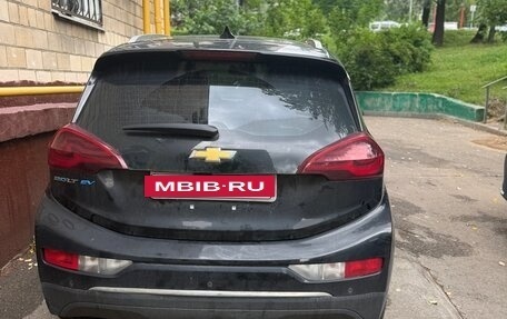 Chevrolet Bolt, 2017 год, 1 950 000 рублей, 2 фотография