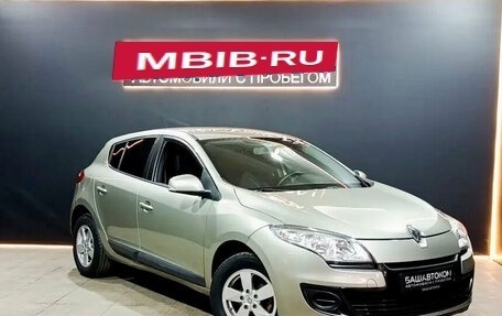 Renault Megane III, 2014 год, 720 000 рублей, 2 фотография