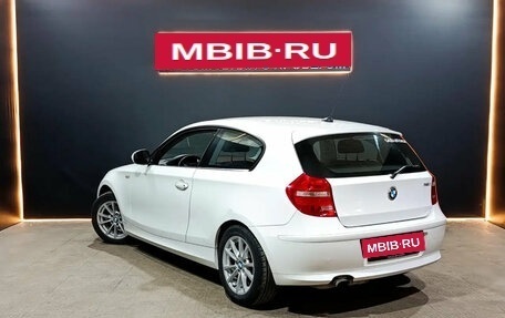 BMW 1 серия, 2011 год, 740 000 рублей, 6 фотография