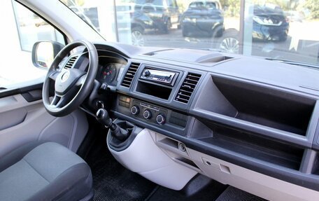 Volkswagen Transporter T6 рестайлинг, 2018 год, 2 485 000 рублей, 9 фотография