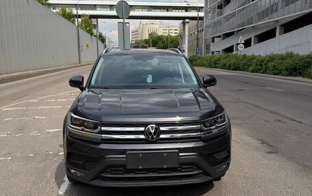 Volkswagen Tharu, 2023 год, 1 890 000 рублей, 2 фотография