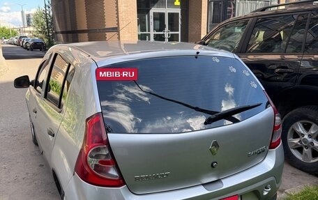 Renault Sandero I, 2013 год, 700 000 рублей, 3 фотография
