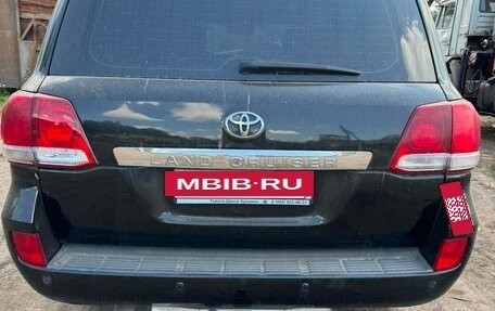 Toyota Land Cruiser 200, 2010 год, 2 300 000 рублей, 4 фотография