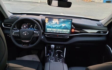 Toyota Highlander, 2026 год, 5 300 000 рублей, 8 фотография