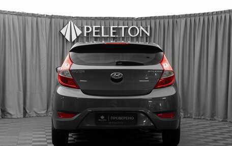 Hyundai Solaris II рестайлинг, 2013 год, 690 000 рублей, 6 фотография