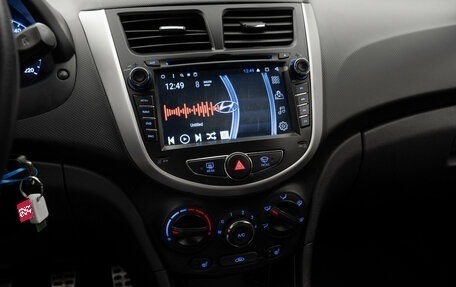 Hyundai Solaris II рестайлинг, 2013 год, 690 000 рублей, 14 фотография