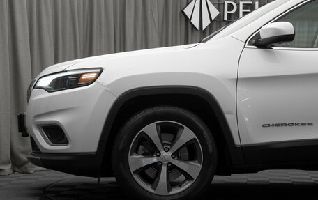 Jeep Cherokee, 2019 год, 1 990 000 рублей, 22 фотография
