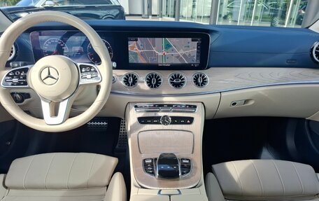 Mercedes-Benz E-Класс, 2019 год, 5 300 000 рублей, 14 фотография