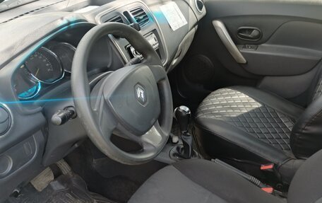 Renault Logan II, 2017 год, 320 000 рублей, 9 фотография