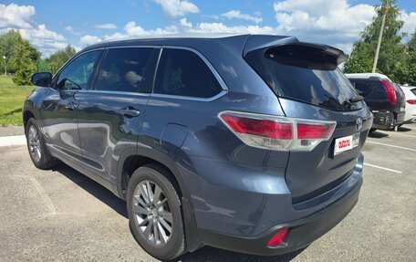Toyota Highlander III, 2015 год, 2 900 000 рублей, 4 фотография