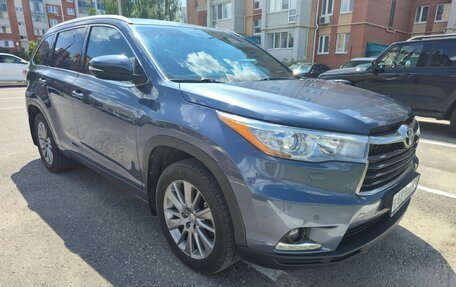 Toyota Highlander III, 2015 год, 2 900 000 рублей, 2 фотография