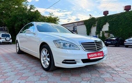 Mercedes-Benz S-Класс, 2010 год, 1 950 000 рублей, 2 фотография