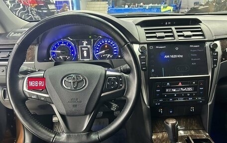 Toyota Camry, 2018 год, 2 900 000 рублей, 10 фотография