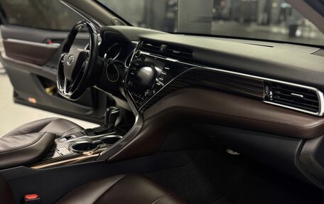 Toyota Camry, 2020 год, 3 200 000 рублей, 19 фотография