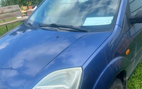 Ford Fiesta, 2005 год, 290 000 рублей, 5 фотография