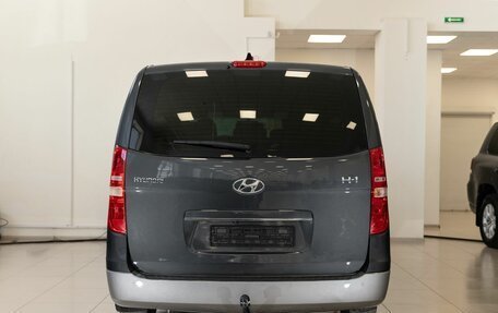 Hyundai H-1 II рестайлинг, 2019 год, 3 250 000 рублей, 5 фотография