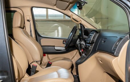 Hyundai H-1 II рестайлинг, 2019 год, 3 250 000 рублей, 12 фотография