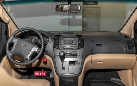 Hyundai H-1 II рестайлинг, 2019 год, 3 250 000 рублей, 7 фотография