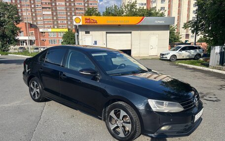 Volkswagen Jetta VI, 2014 год, 1 300 000 рублей, 2 фотография