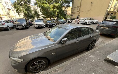 BMW 5 серия, 2011 год, 980 000 рублей, 8 фотография