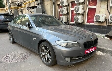 BMW 5 серия, 2011 год, 980 000 рублей, 2 фотография