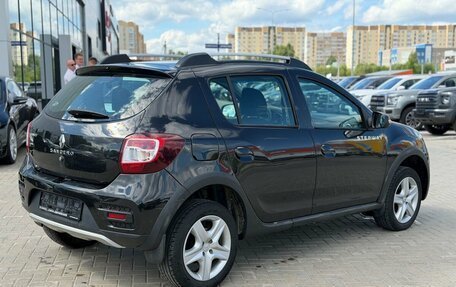 Renault Sandero II рестайлинг, 2017 год, 900 000 рублей, 4 фотография