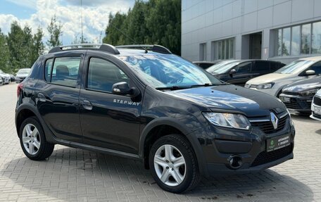 Renault Sandero II рестайлинг, 2017 год, 900 000 рублей, 2 фотография